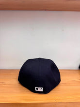 Cargar imagen en el visor de la galería, 59Fifty New York Yankees Floral Icon
