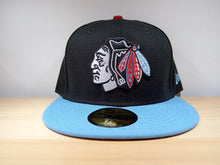 Cargar imagen en el visor de la galería, 59Fifty Chicago Blackhawks Colors Flag
