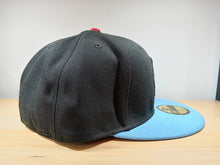 Cargar imagen en el visor de la galería, 59Fifty Chicago Blackhawks Colors Flag
