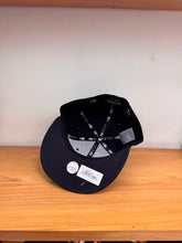 Cargar imagen en el visor de la galería, 59Fifty New York Yankees Floral Icon
