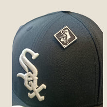 Cargar imagen en el visor de la galería, Pin Chicago White Sox Diamond Versión
