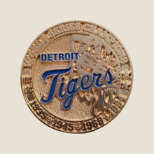 Cargar imagen en el visor de la galería, Pin Detroit Tigers (Logo Tigre) Onlychamps
