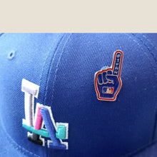 Cargar imagen en el visor de la galería, Pin Guante de espuma V.2 Navy/Rojo
