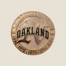 Cargar imagen en el visor de la galería, Pin Onlychamps A&#39;s de Oakland
