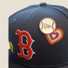 Cargar imagen en el visor de la galería, Pin Pelota Beisbol New Era
