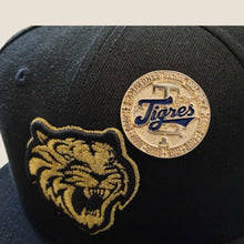 Cargar imagen en el visor de la galería, Pin Tigres de Quintana Roo Onlychamps

