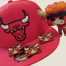 Cargar imagen en el visor de la galería, Pin Benny The Bull
