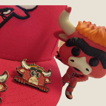 Cargar imagen en el visor de la galería, Pin Benny The Bull
