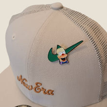Cargar imagen en el visor de la galería, Pin Krusty Nike V2
