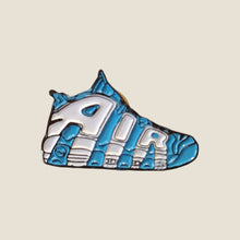 Cargar imagen en el visor de la galería, Pin Air Uptempo UNC
