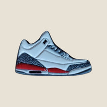 Cargar imagen en el visor de la galería, Pin Jordan Retro 3 Katrina
