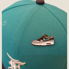 Cargar imagen en el visor de la galería, Pin Air Max 1 Atmos
