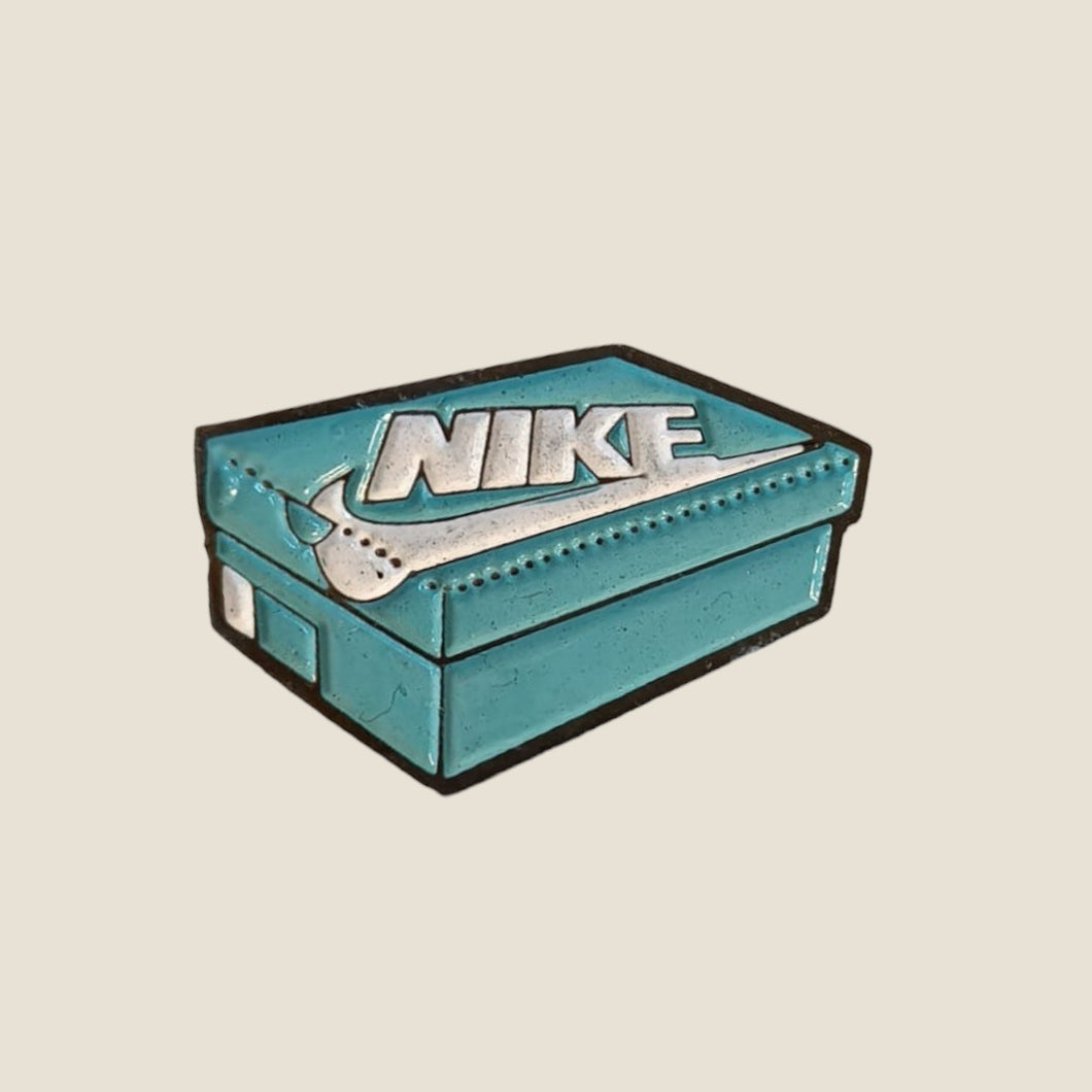 Pin Nike Box Aqua