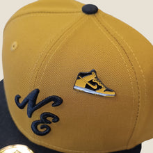 Cargar imagen en el visor de la galería, Pin Nike Dunk High Wu Tang
