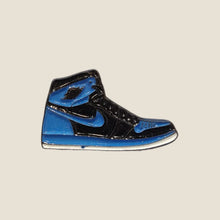Cargar imagen en el visor de la galería, Pin Jordan Retro 1 Royal
