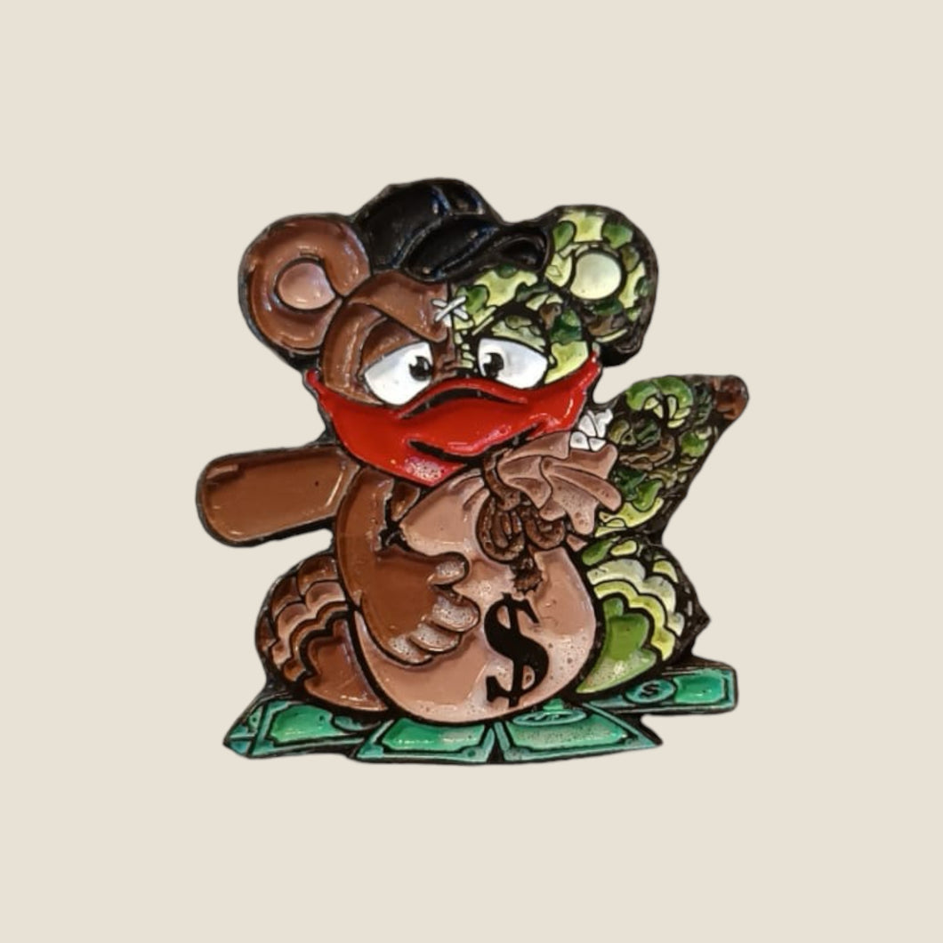 Pin Osito Bélico