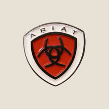 Cargar imagen en el visor de la galería, Pin Ariat Rojo
