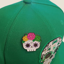 Cargar imagen en el visor de la galería, Pin Calaverita Día De Muertos 3
