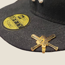 Cargar imagen en el visor de la galería, Clip Crazy 4 My Caps Classic Logo Gold
