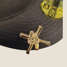 Cargar imagen en el visor de la galería, Clip Crazy 4 My Caps Classic Logo Gold
