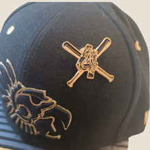 Cargar imagen en el visor de la galería, Pin Crazy 4 My Caps México Logo Gold
