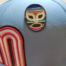 Cargar imagen en el visor de la galería, Pin Luchador de Sarape KP x C4MC
