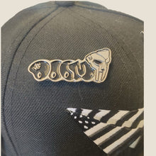 Cargar imagen en el visor de la galería, Pin Mf Doom
