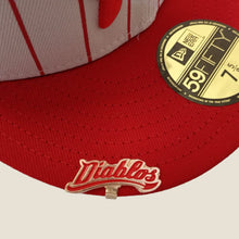 Cargar imagen en el visor de la galería, Clip Diablos Rojos Script Rojo
