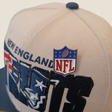 Cargar imagen en el visor de la galería, Pin NFL Logo
