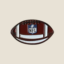 Cargar imagen en el visor de la galería, Pin Balón NFL
