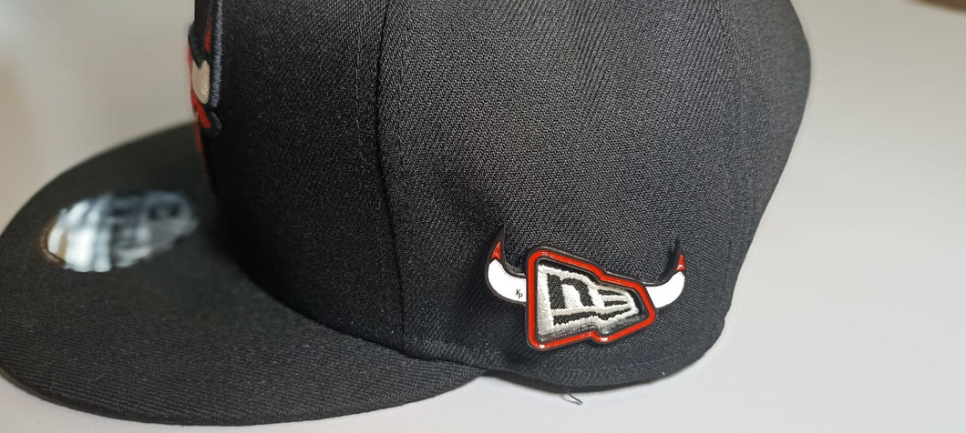 Pin Contorno Chicago Bulls Hornes Classic Red