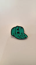 Cargar imagen en el visor de la galería, Pin New Era Logo Retro Cap Black/Green

