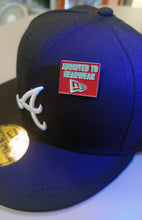 Cargar imagen en el visor de la galería, Pin Addicted To Headwear New Era Rojo/Glow In The Dark
