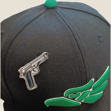 Cargar imagen en el visor de la galería, Pin Beretta Glock
