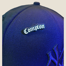 Cargar imagen en el visor de la galería, Pin Compton Glow In The Dark
