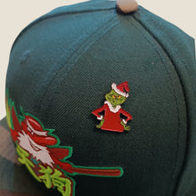 Cargar imagen en el visor de la galería, Pin El Grinch
