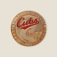 Cargar imagen en el visor de la galería, Pin Onlychamps Chicago Cubs Big Face
