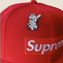 Cargar imagen en el visor de la galería, Pin Mr. Red (Cincinatti Reds)
