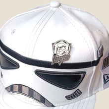 Cargar imagen en el visor de la galería, Pin Insignia Troopers
