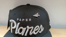 Cargar imagen en el visor de la galería, 59Fifty Paper planes Script

