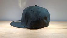 Cargar imagen en el visor de la galería, 59Fifty Los Angeles Dodgers Triple Black Custom Dr Dre
