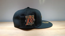 Cargar imagen en el visor de la galería, 59Fifty New Era Jockey 5950day 100th aniversario
