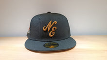 Cargar imagen en el visor de la galería, 59Fifty New Era Jockey 5950day 100th aniversario

