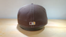 Cargar imagen en el visor de la galería, 59Fifty Chicago White Sox Fall Foliage
