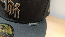 Cargar imagen en el visor de la galería, 59Fifty Chicago White Sox X Gore Tex
