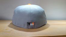 Cargar imagen en el visor de la galería, 59Fifty Chicago Cubs Orange/Gray
