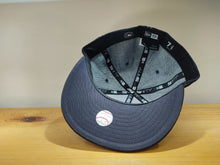 Cargar imagen en el visor de la galería, 59Fifty New York Yankees Denim

