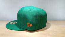 Cargar imagen en el visor de la galería, 59Fifty New York Yankees ST Patrick Day 2025
