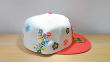 Cargar imagen en el visor de la galería, 59Fifty Chicago Bulls Blooming
