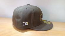 Cargar imagen en el visor de la galería, 59Fifty San Diego Padres Visor Logo
